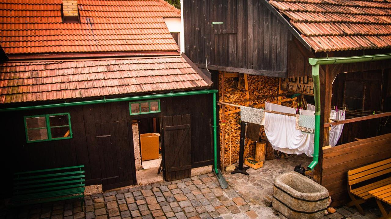 Nové Hrady Penzion 1670 מראה חיצוני תמונה